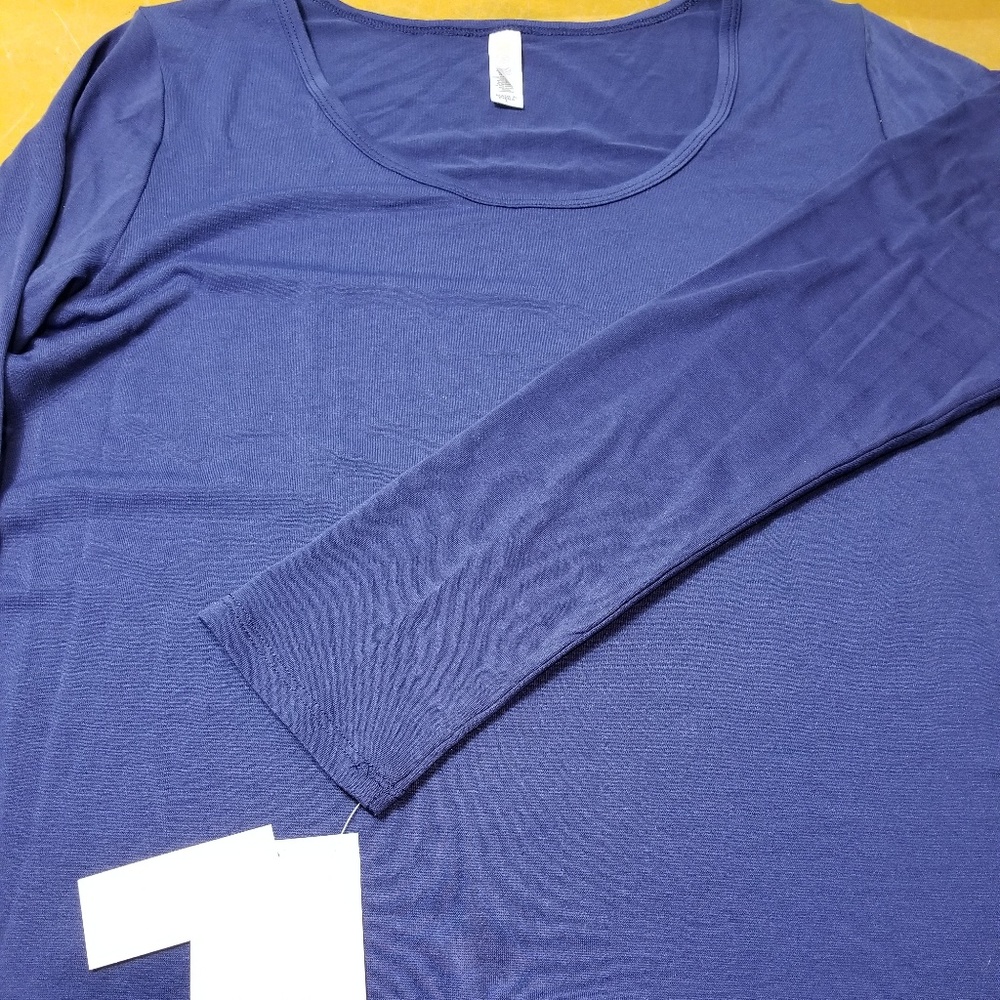 BNWT Large Navy Blue Lynnae